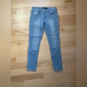 Levi’s Demi Curve Silhouette skinny jeans, size 6